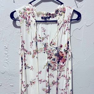 Boutique sleeveless top